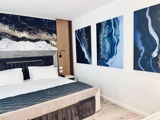 Ebbi Hotel